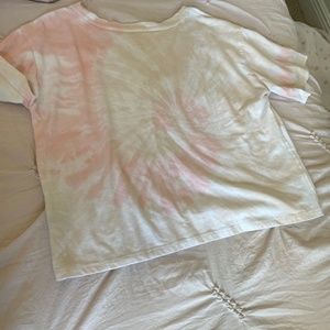 This shirt is tye dye!!!!!